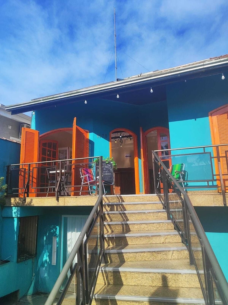Meraki Hostel