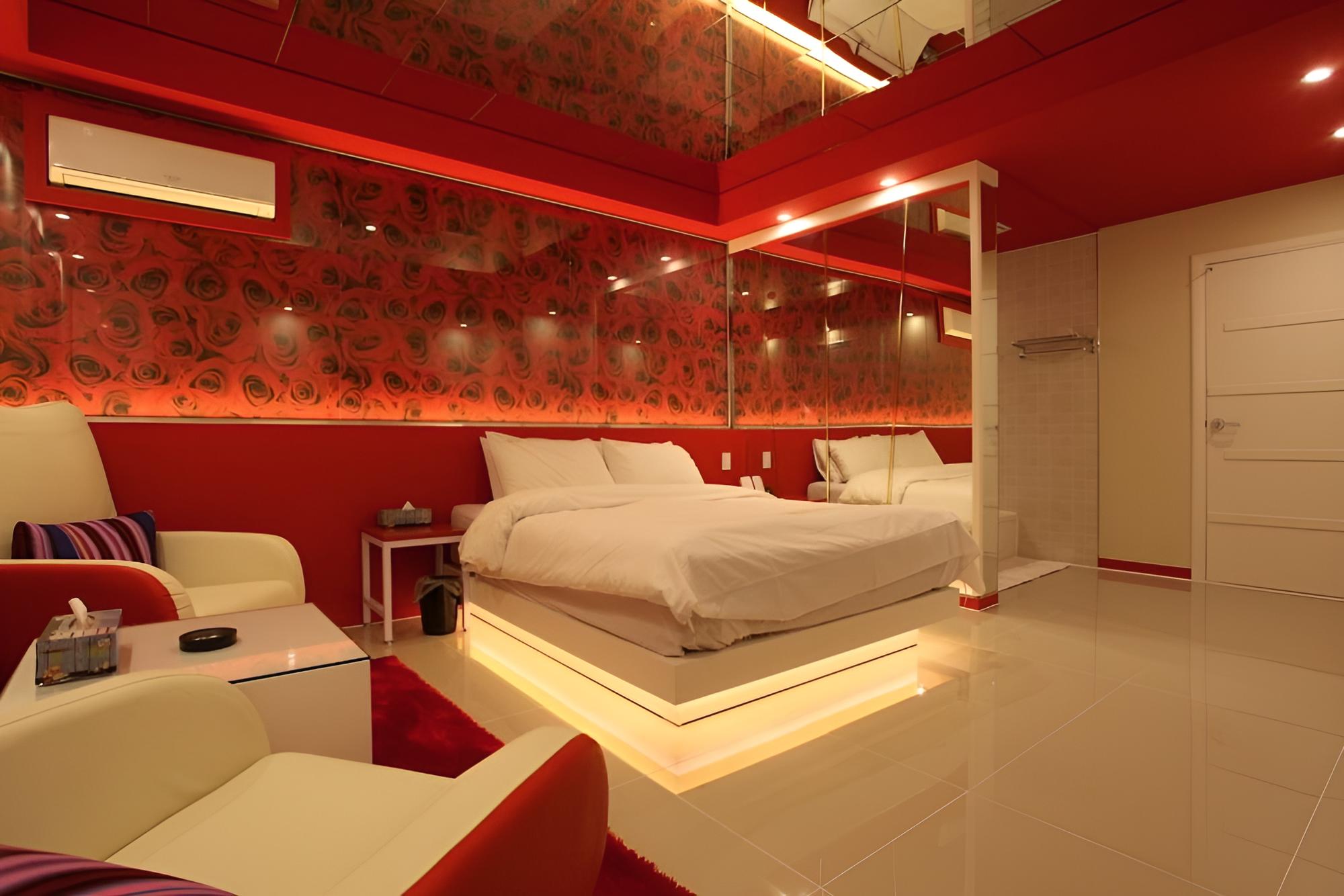 S-Petite Hotel