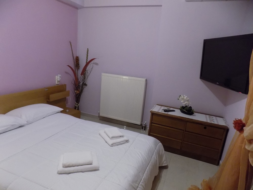 Natalys 2 Bd Gorgeous Apt in Volos