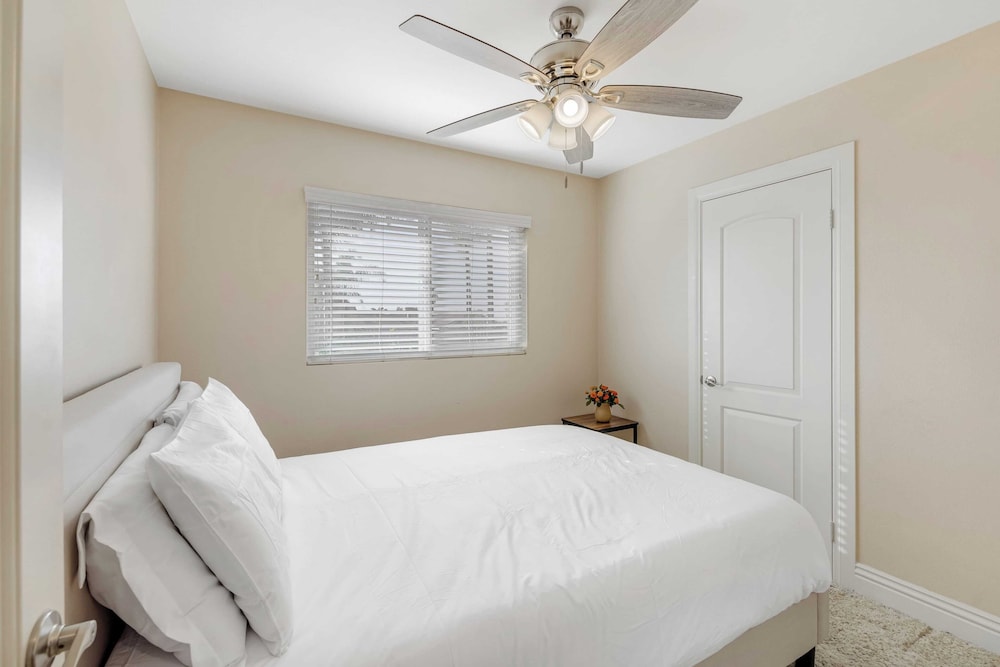 Bordeaux by Avantstay Private Pool, Hot Tub & Game Room Near Temecula