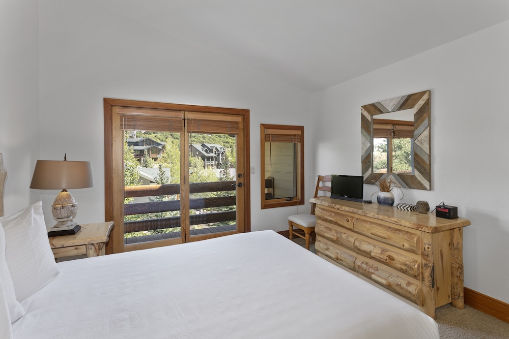 Solamere Drive Home at Deer Valley Resort - 6 Bedroom Home with Hot Tub #3220 6 Home