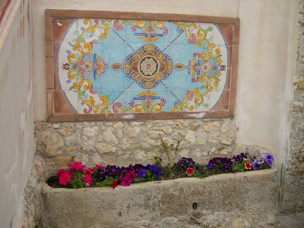 Photo 63