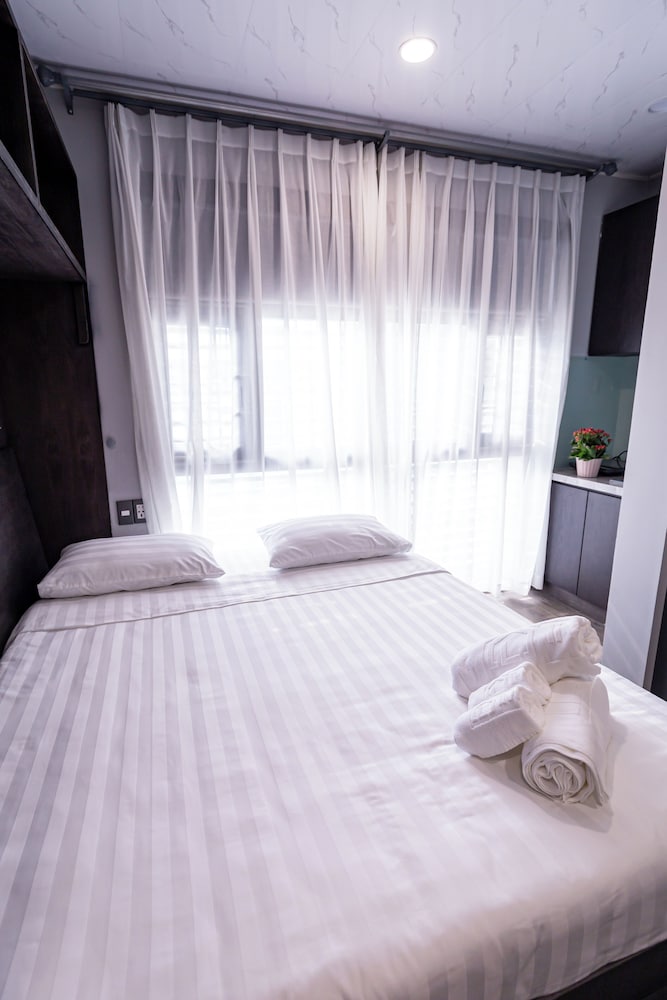 Awenasa by Livinginn