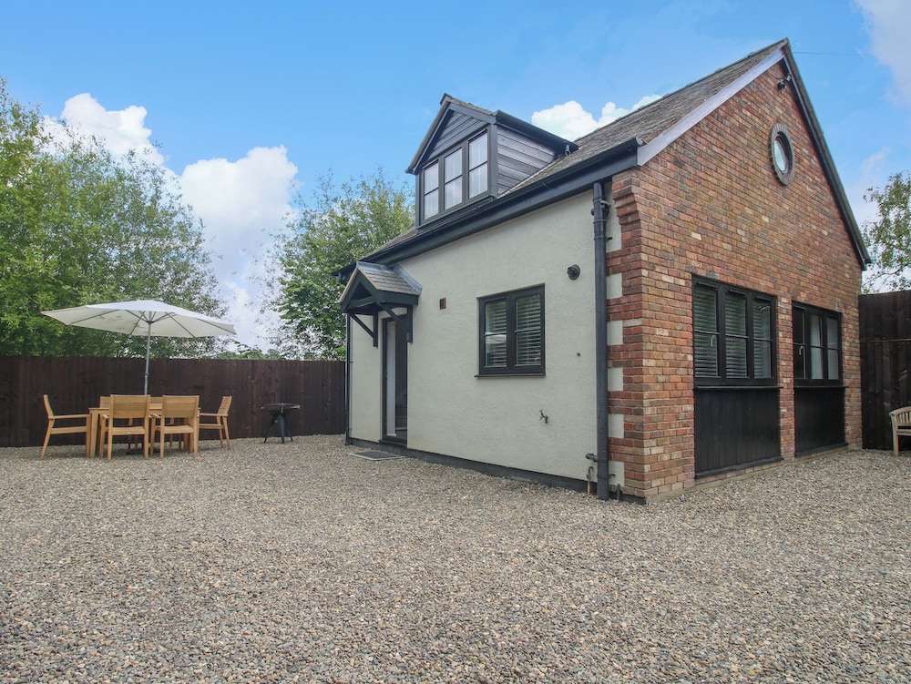 1 Clarkes Lane
