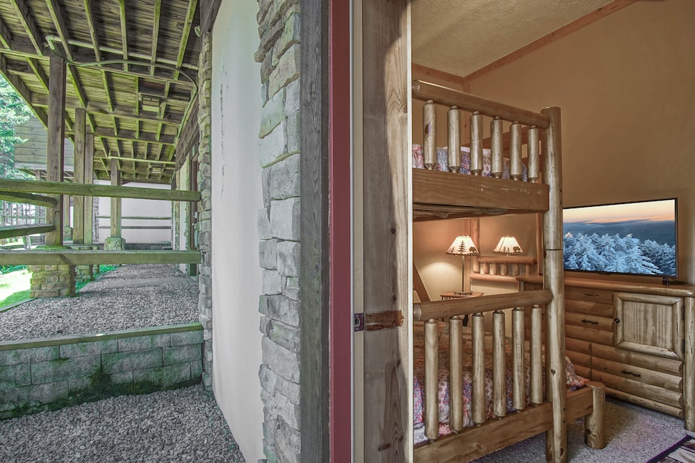 Loggers Run 11: 5 Bedrooms, 3.5 Baths