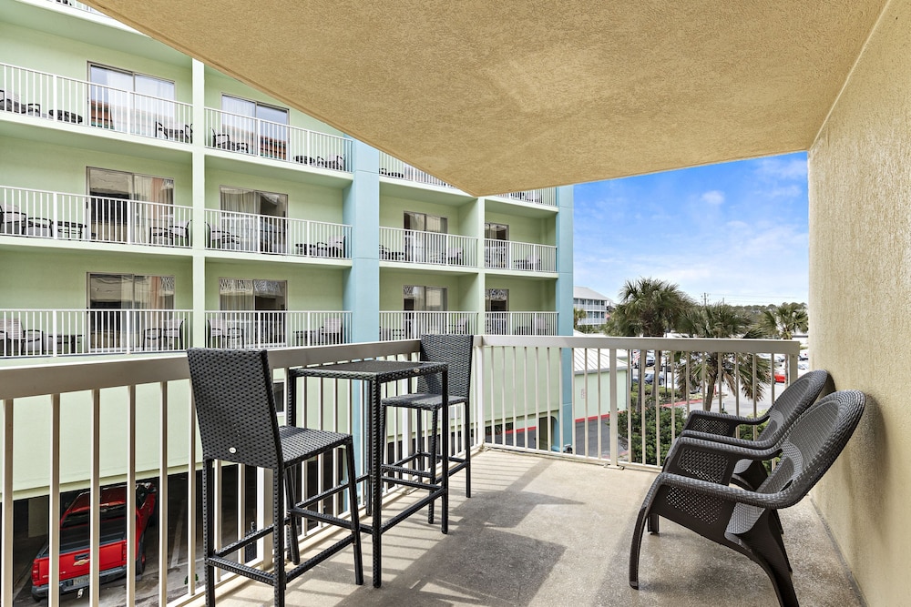 Harbor Place 206