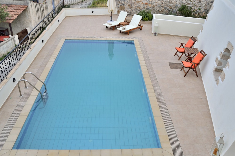 Mylo Villa
