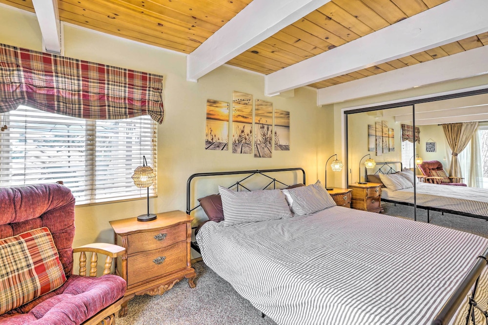 'château Forêt' in Big Bear w/ Hiking Trail Access view 4