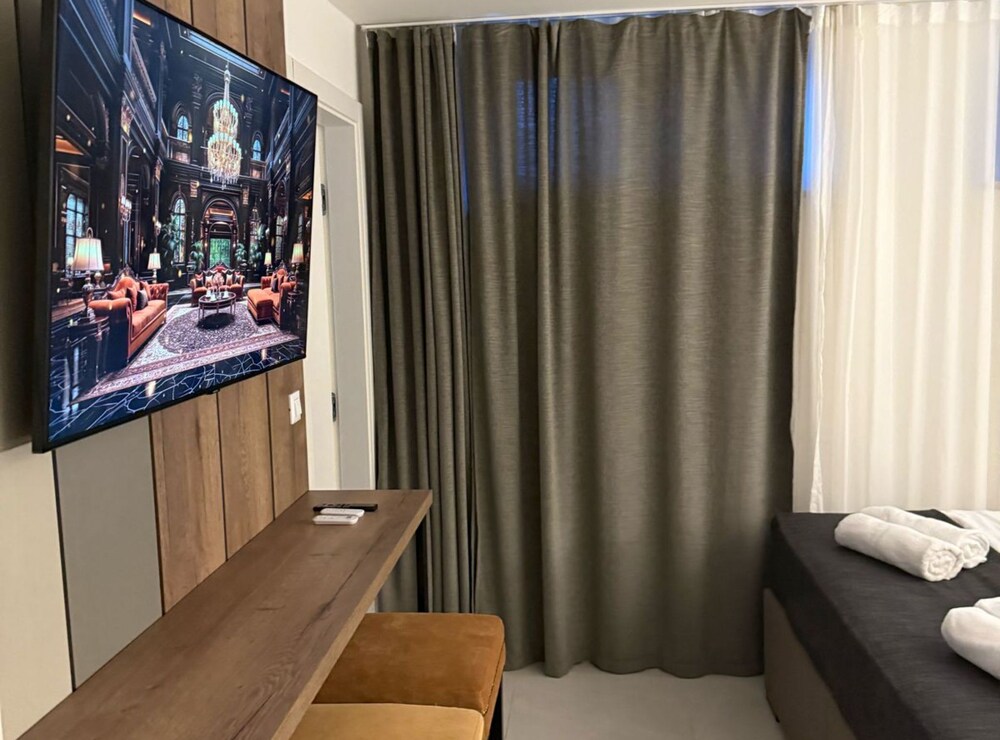 Leonarda Waterfront Residences