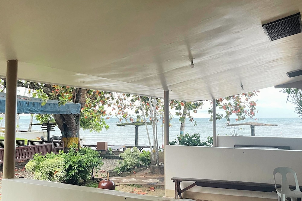 Durhan White Beach Resort powered by Cocotel