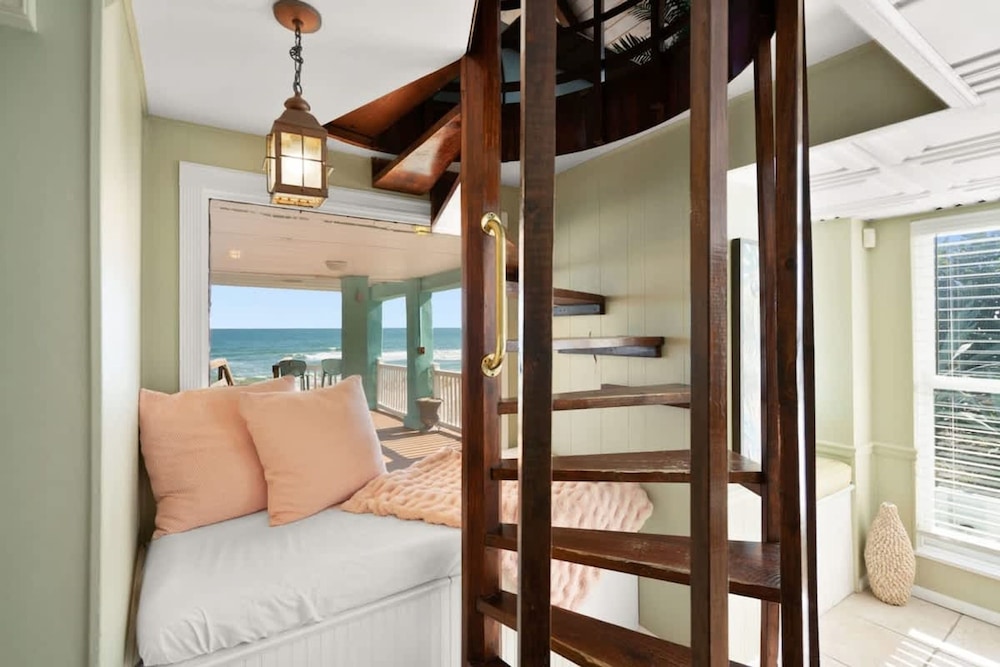 Oceanfront Serenity Under the Sea Tiki Bar BBQ