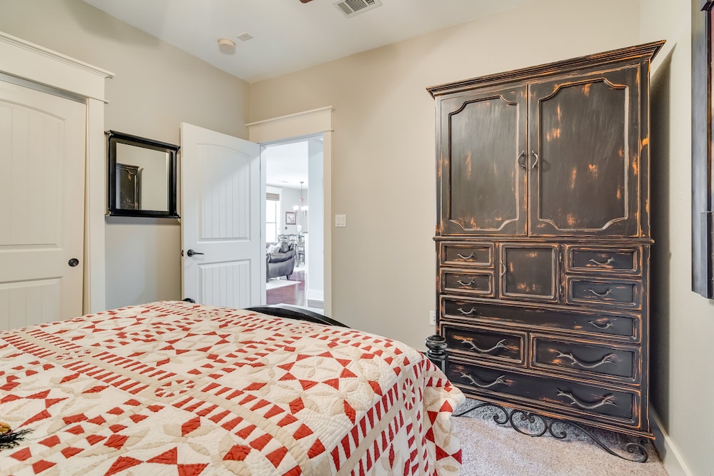 Jonestown Condo on Lake Travis w/ Community Pool! - Property Image 22