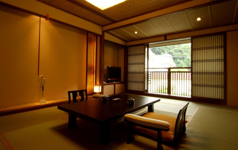 Yaeikan