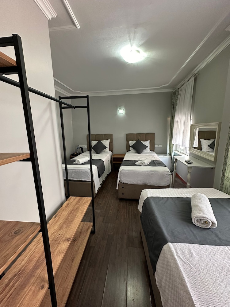 Rose Bouquets Otel - Image 11