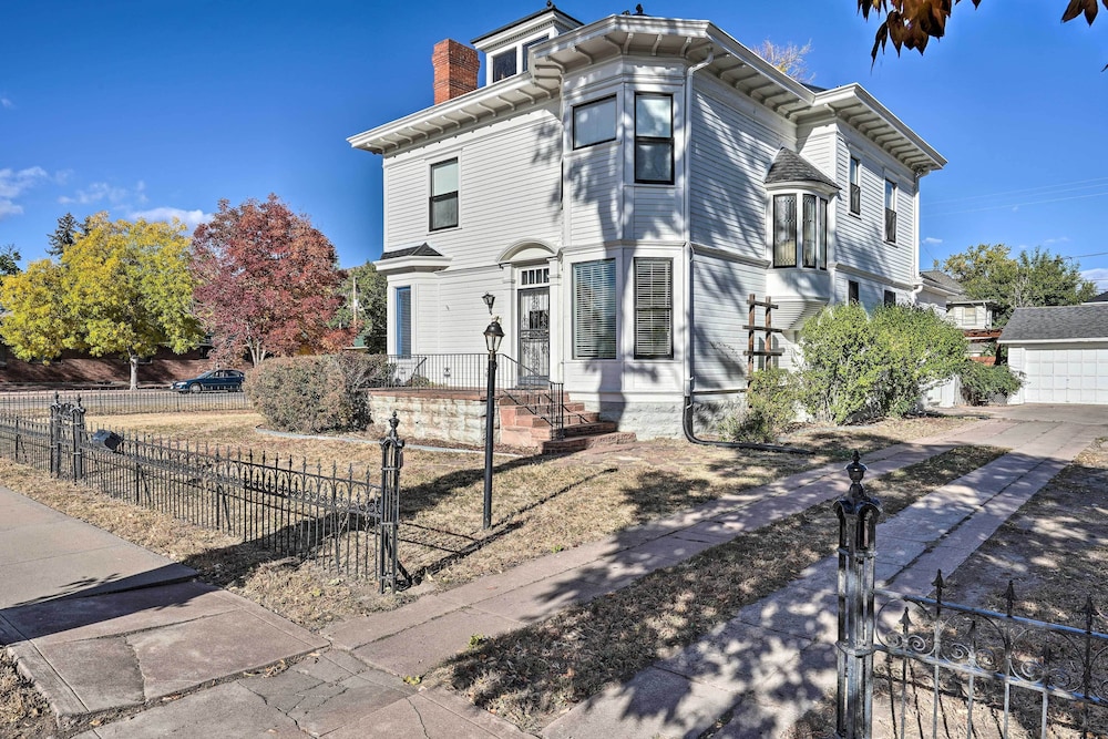 Classic Cañon City Getaway - 13 Mi to Royal Gorge! view 4