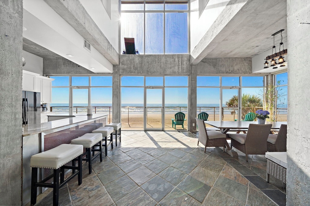 Oceanfront Experience by Ryson Vacation Rentals