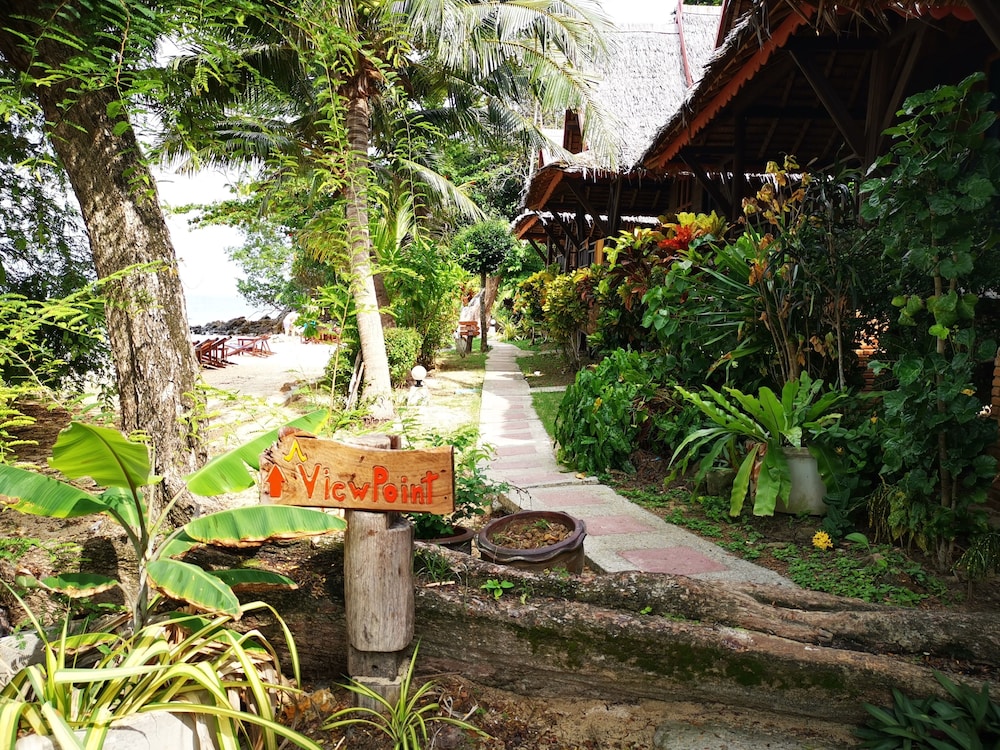 Phi Phi Relax Beach Resort