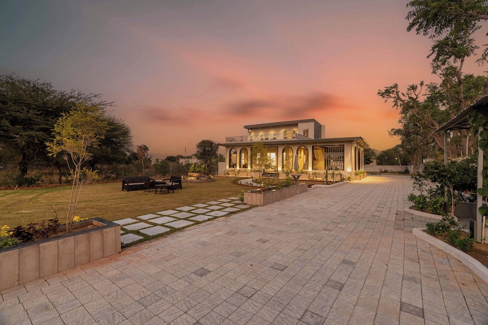ELIVAAS Jamun Farm 2 BHK Villa with Pool
