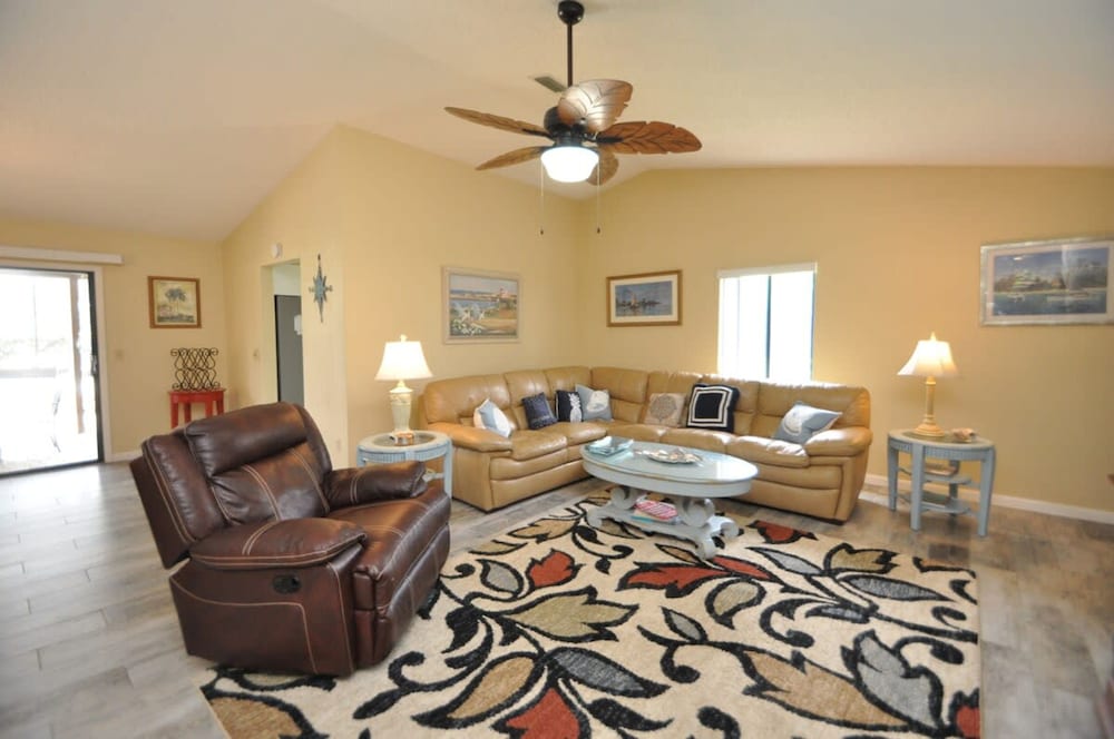 Salty Breeze Canal Front Pool Home W Boat Dock