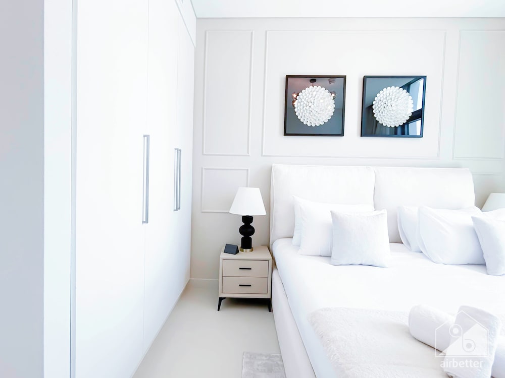 2B With Stunning Burj Views at Burj Crown