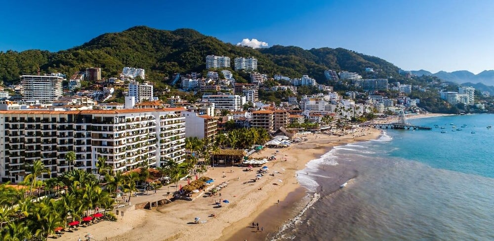 Ocean View 2Br Condo-balcony-beach-pool - 610