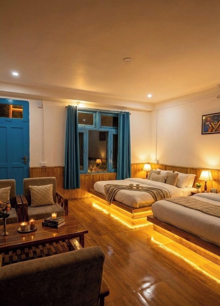 Bawli Treehouse