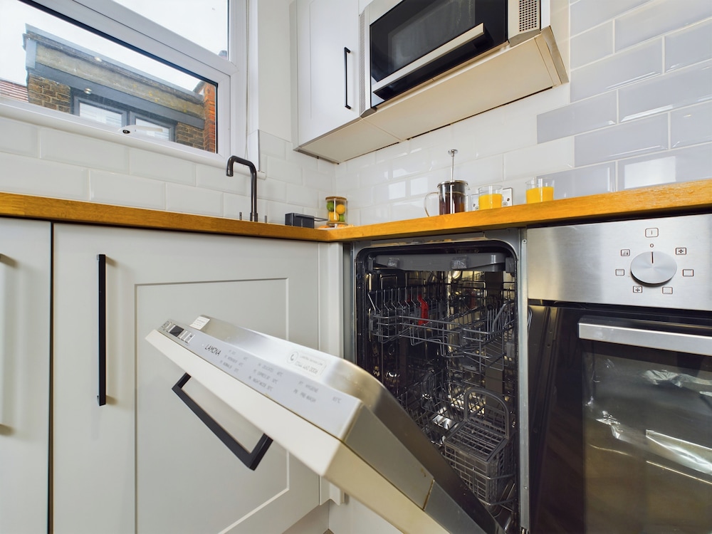 Seaside Escape Retreat in Westcliff-on-sea