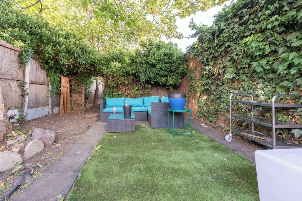 Stratford - Apartment - Sleeps 3 - Great Location