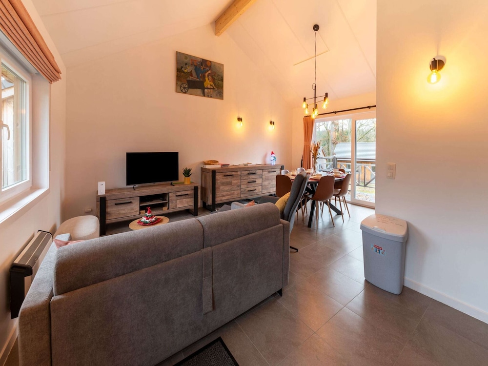 Cosy Chalet Near Durbuy in Nature