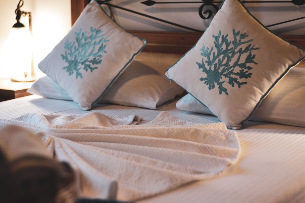 Aliye Hanım - Image 39