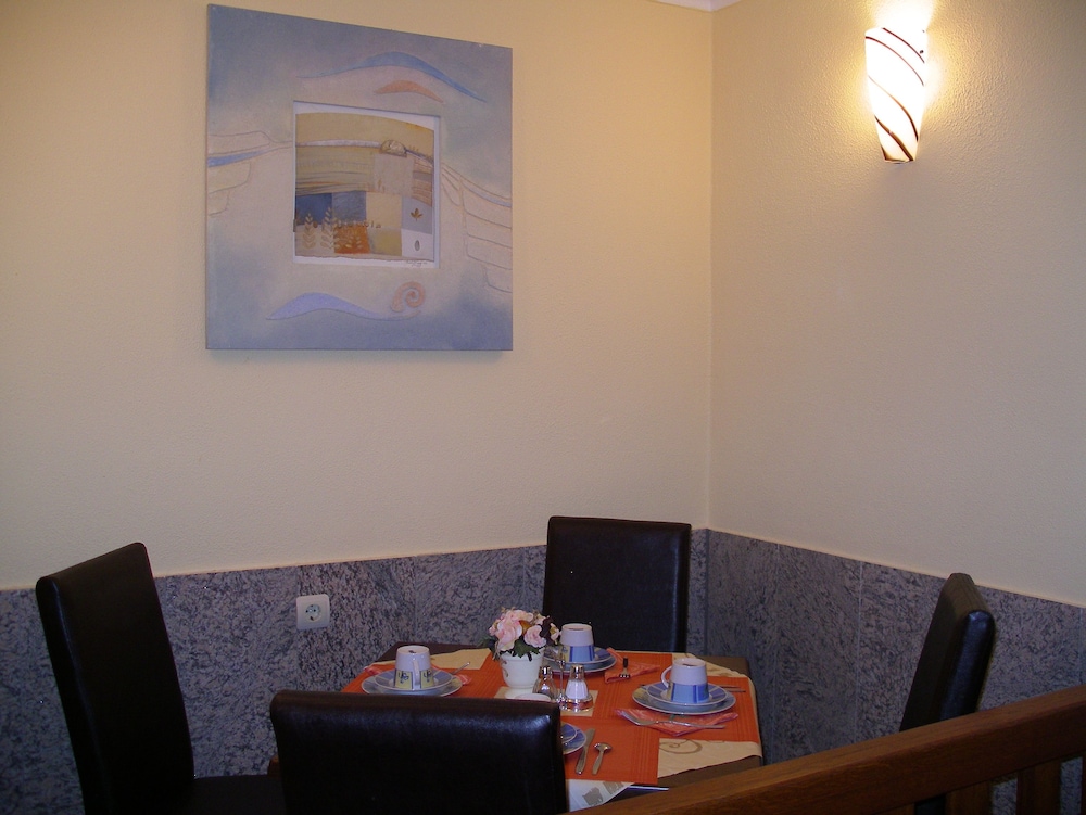 Frankfurt Vacations - Hotel Elbe - Property Image 8