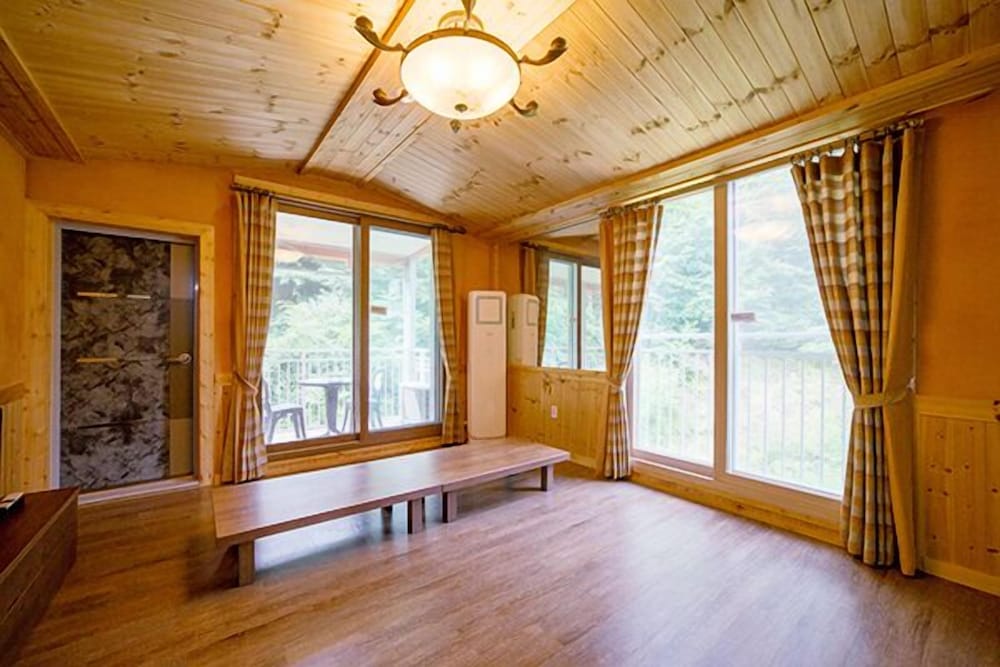 Yongin Sun & Moon Peension