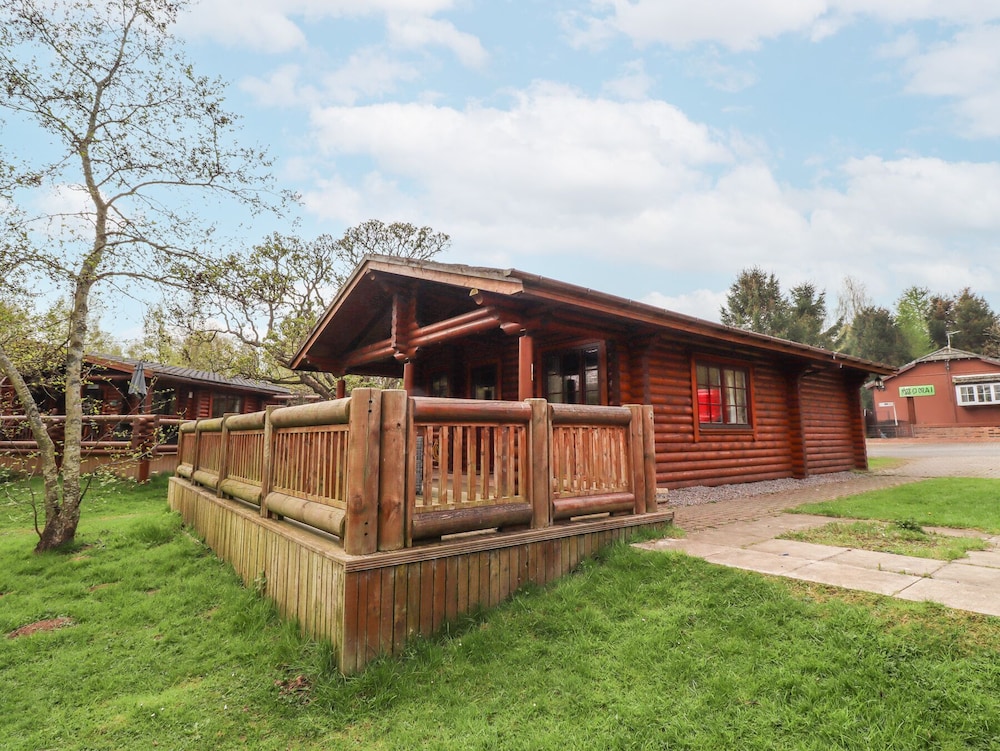 24 Lakeside Drive
