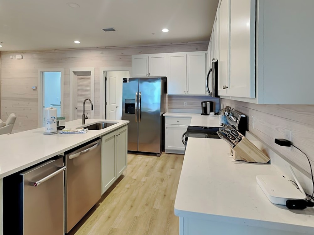 Cottages at Old Bay #5 by Southern Vacation Rentals