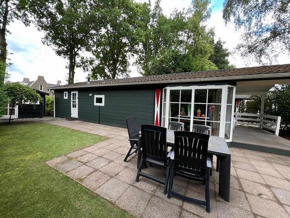 Chalet in Voorthuizen With Indoor Pool view 2