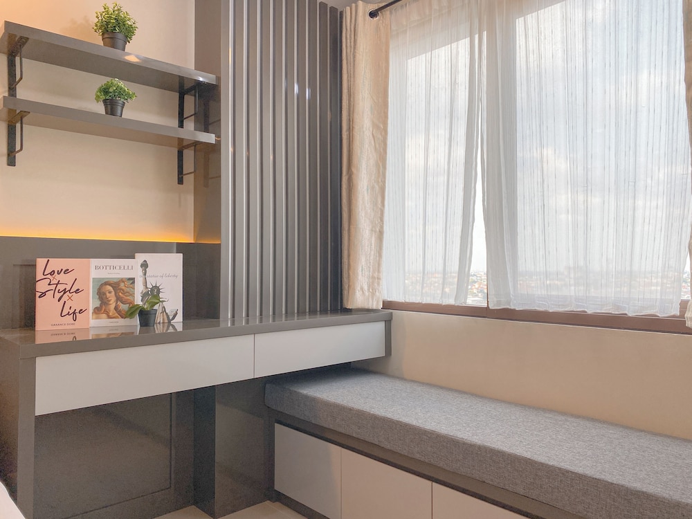 Best Studio Apartment At Gateway Park Lrt City Jatibening