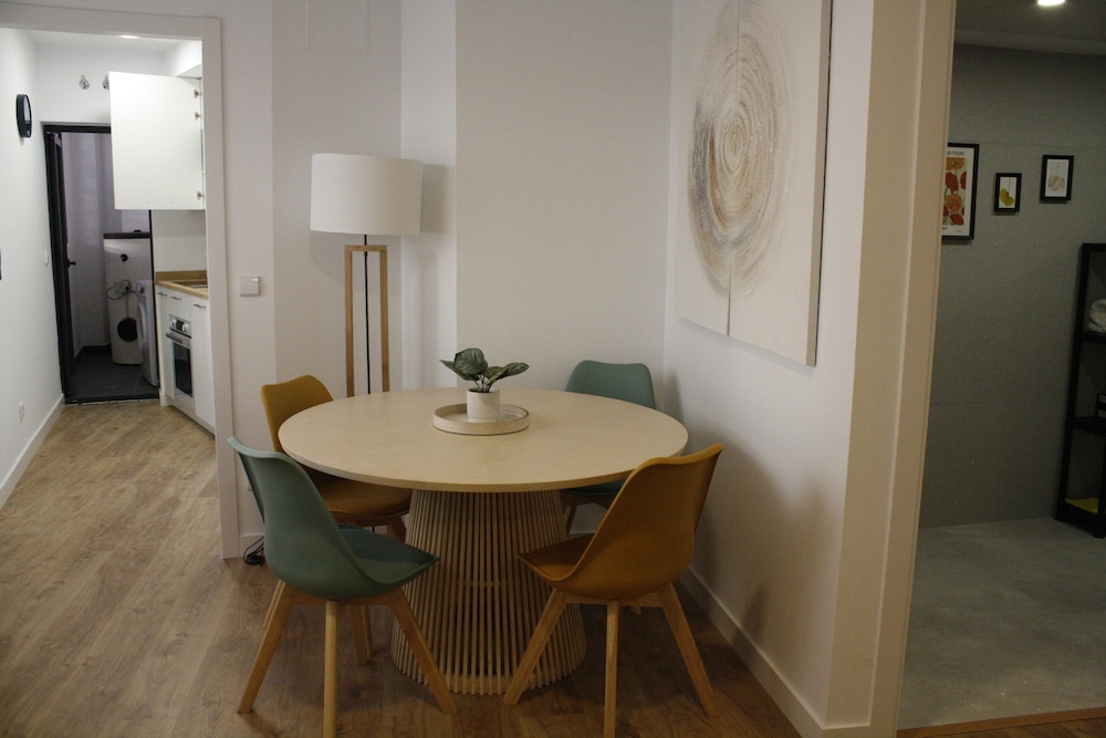 APARTAHOTEL MADRID URBAN SUITES - EDIFICIO EXCLUSIVO - 7 Apartments Boutique Full Equiped