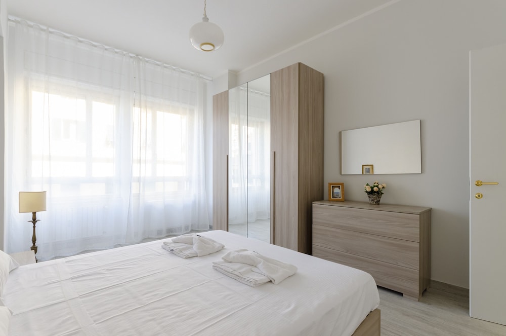 JOIVY Lovely Apt On The Historical Street Via Cantore photo 3