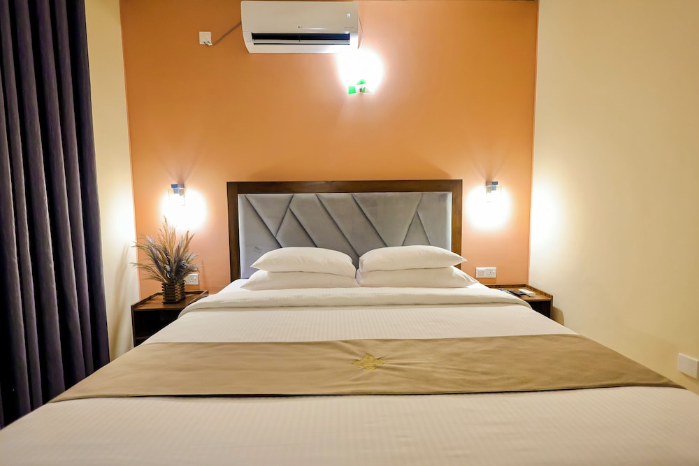 Limeshine Airport Transit Residence