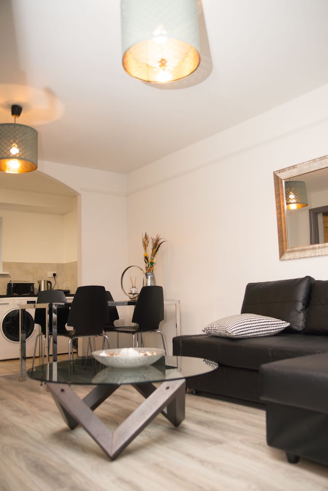 Luxury Executive Serviced Apartment