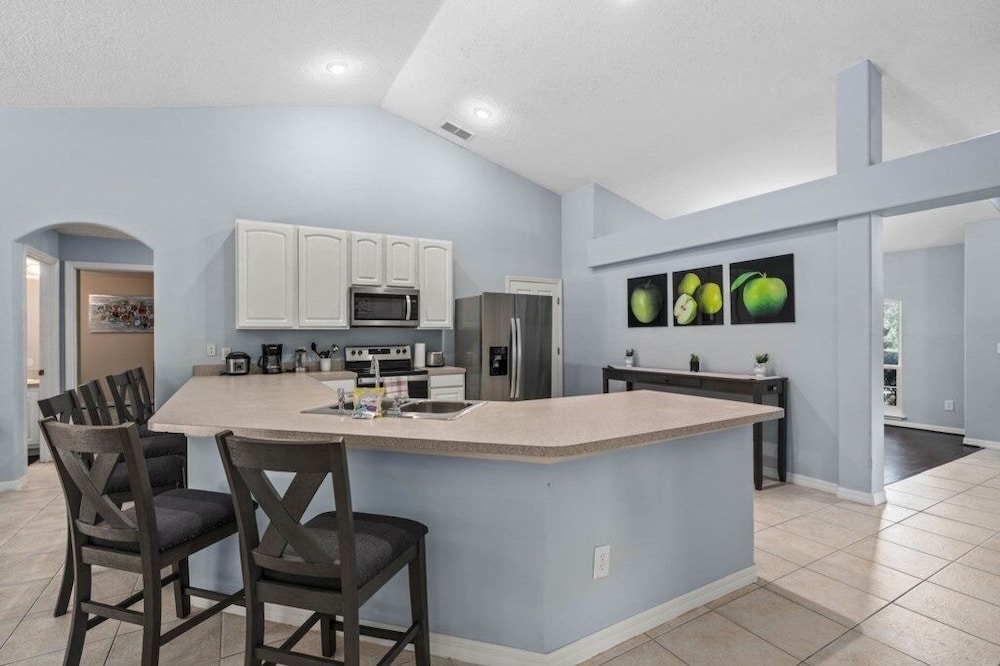 Legacy Park Villa: 5br, Pool, Spa & Near Disney 5 Bedroom Villa