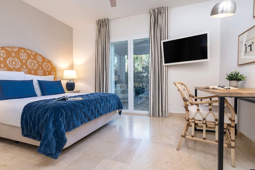 Bright&exclusive 3BD Apartment Estepona. El Presidente
