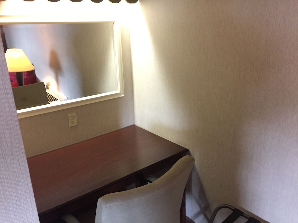 Rodeway Inn & Suites Charles Town