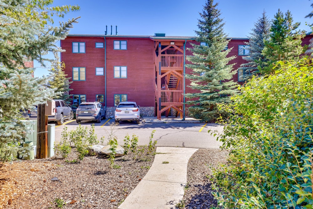 Walk to Main Street: Grand Lake Condo w/ Patio