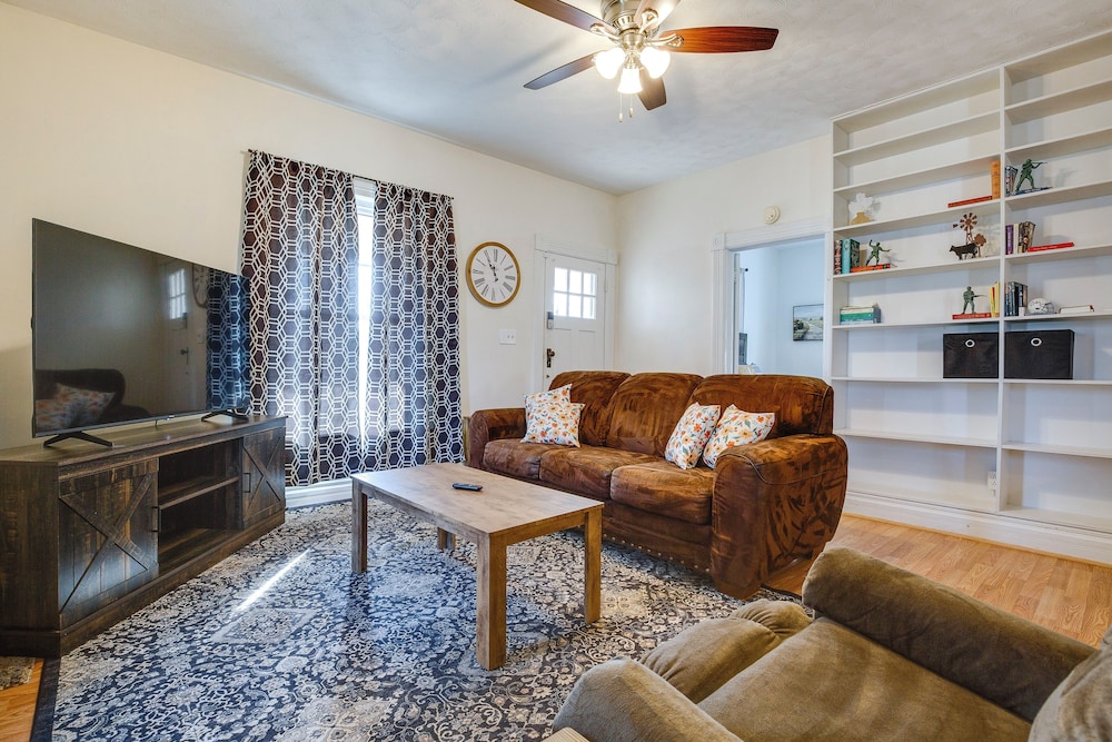 Family-friendly Home in Junction City
