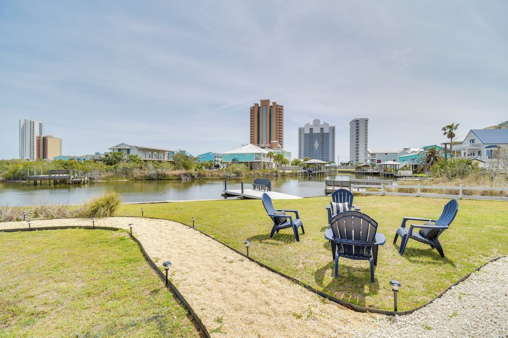 2 Blocks to Beach: Gulf Shores Getaway w/ Dock!