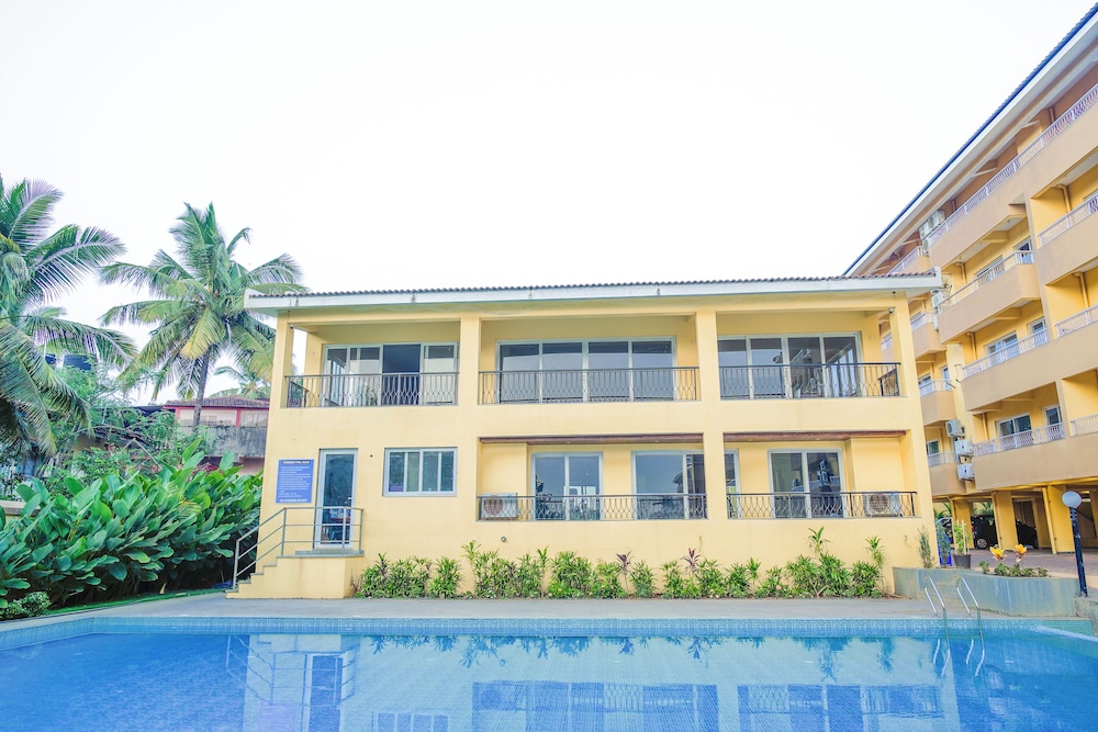 Alaya Stays Veera Marina 1BHK with Pool