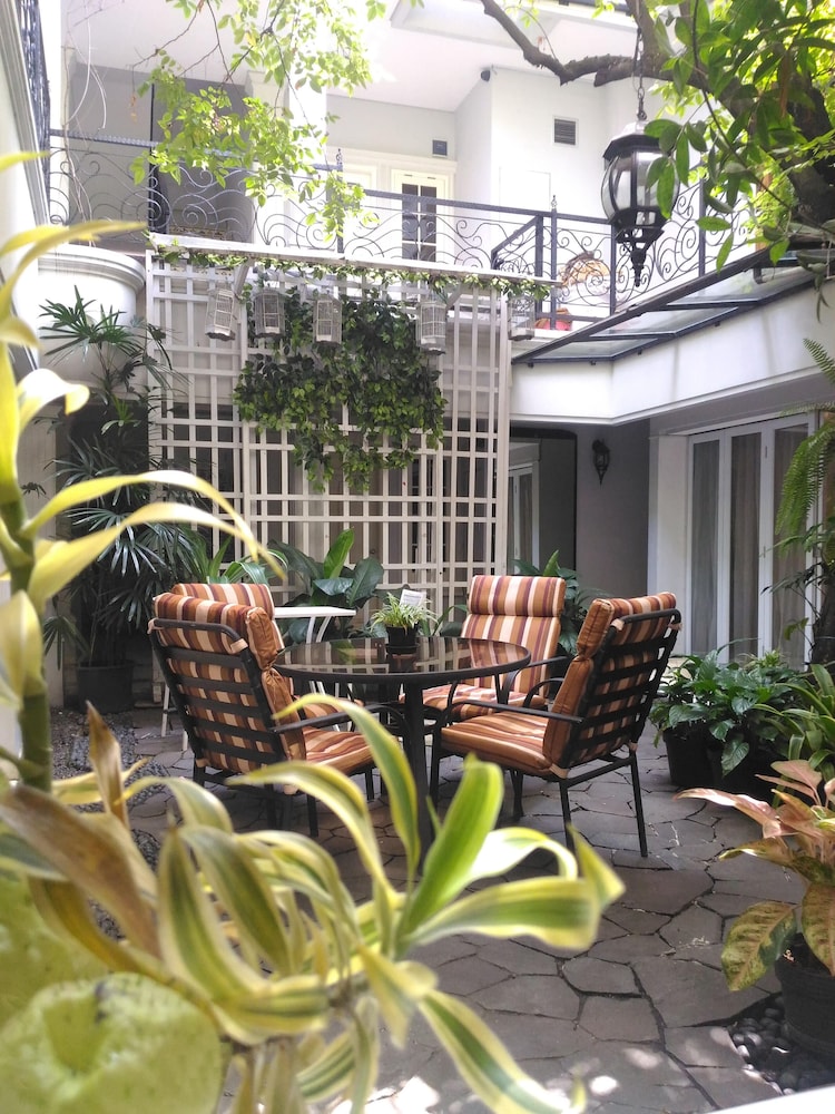 La Nostalgie Boutique Hotel