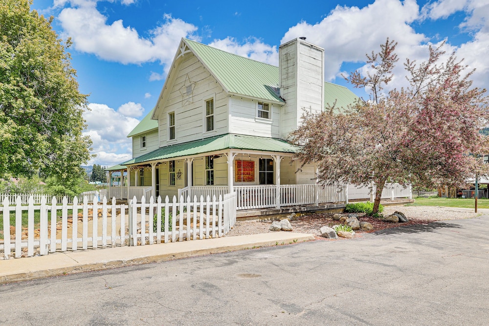 Historic 'mcbride House' in Garden Valley Mtns!
