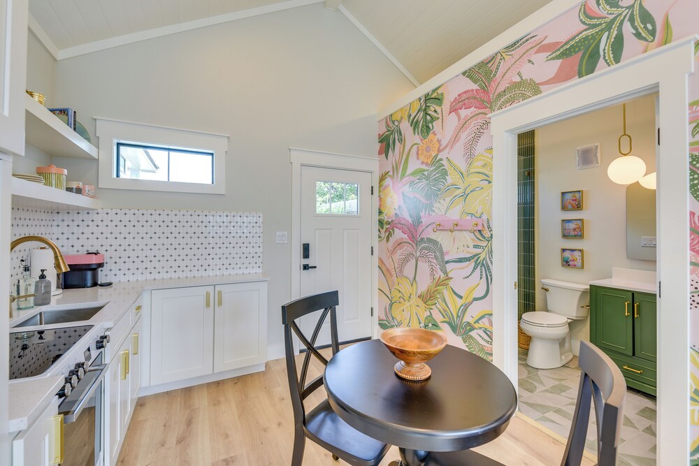 Walk to Laguna Beach: Modern Studio in Pcb!